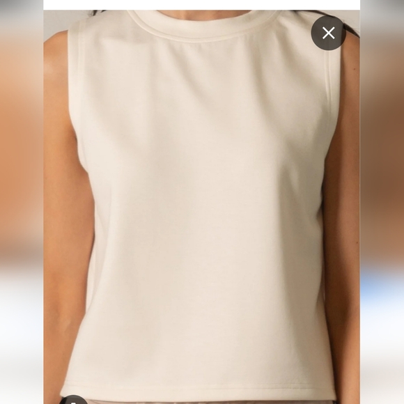 P. Cill Tops - P. Cill Birdie Round Neck Boxy Sleeveless Cream/ Beige Tank Top, Sz Large